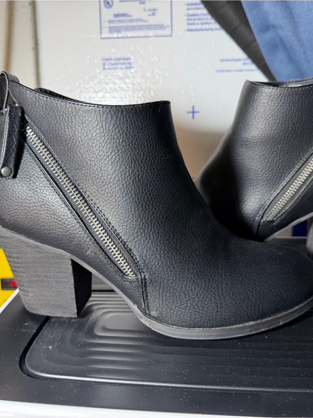 Torrid Black Ankle Booties Size 10WW Extra Wide Block Heel Side Zip